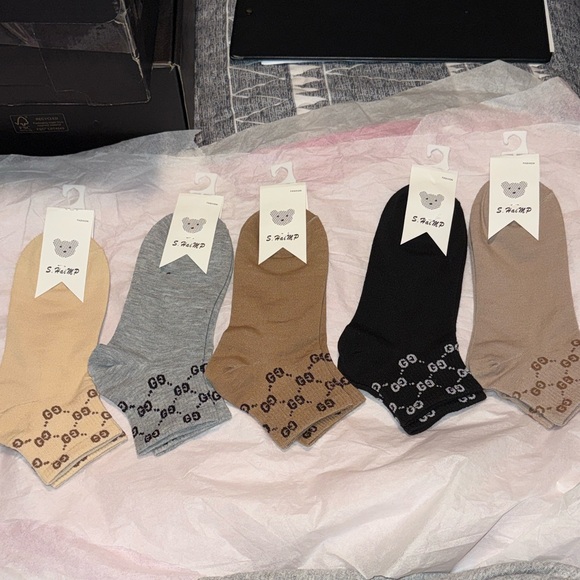 Women’s GG Style Ankle Socks - Buy 2 Get 1 FREE - Picture 3 of 3